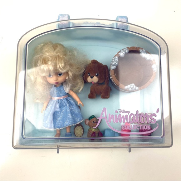 Disney Animators Cinderella Mini Doll Playset - Picture 2 of 4